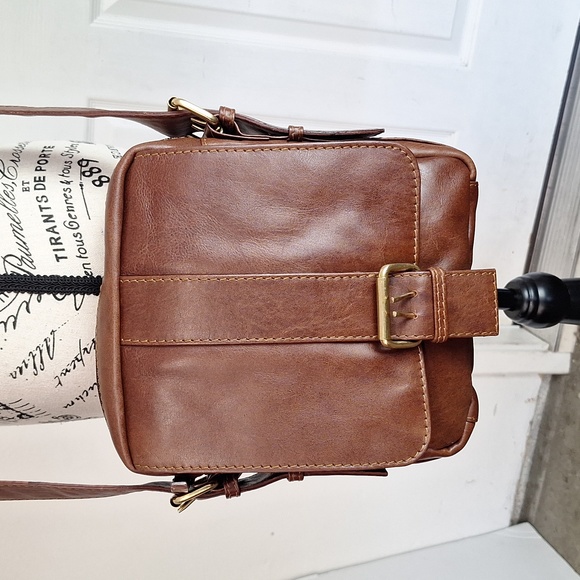 Hide Sign Leather Crossbody Messenger Bag - Picture 4 of 15